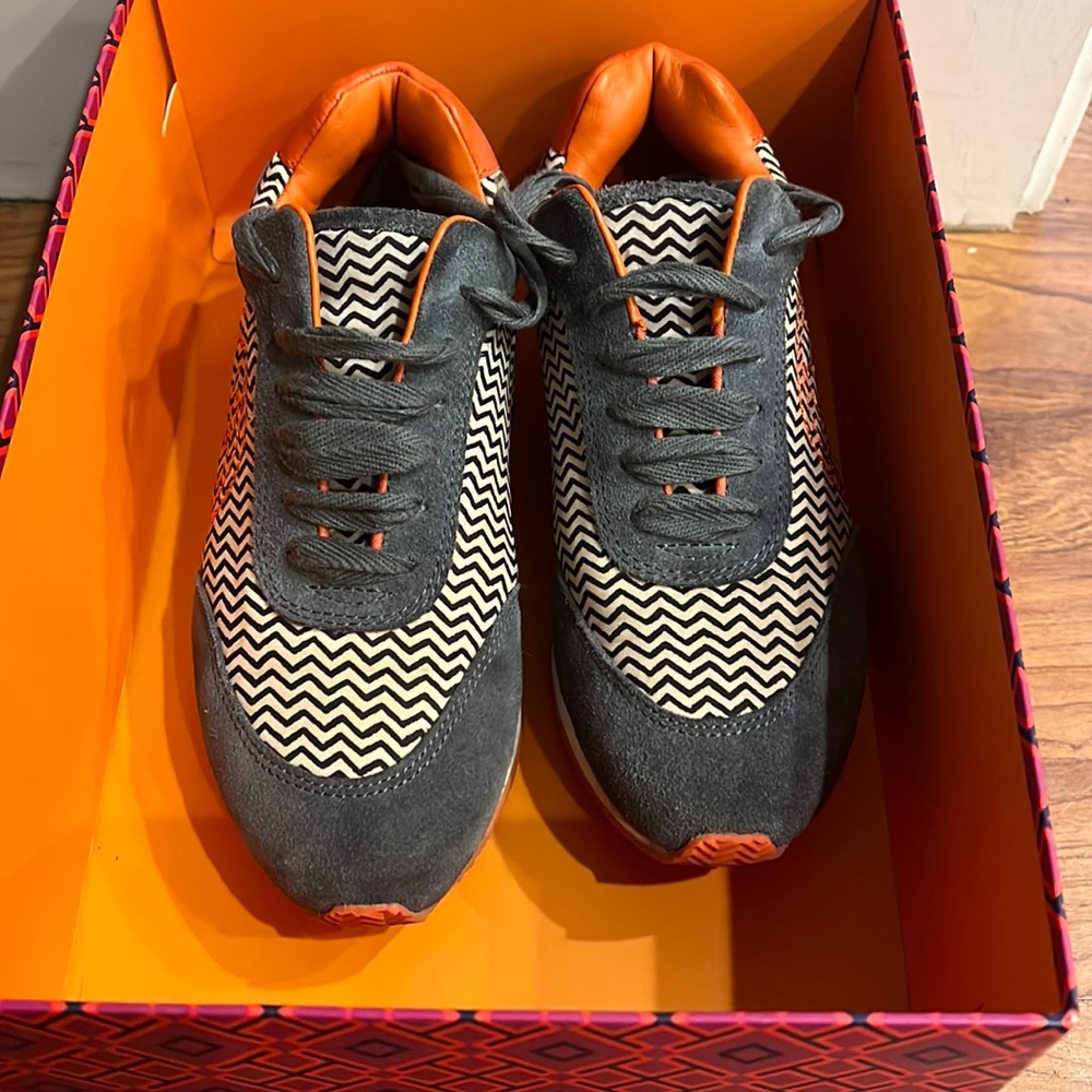 Tory Burch size 5 sneakers with box
